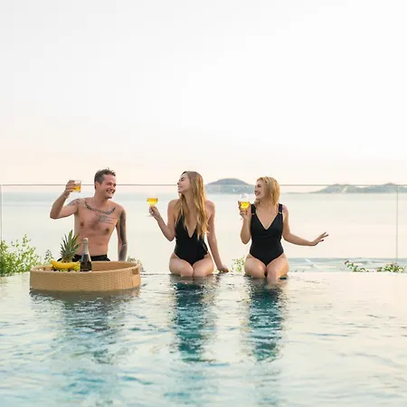 Villa Beachfront White With Private Swimming Pool