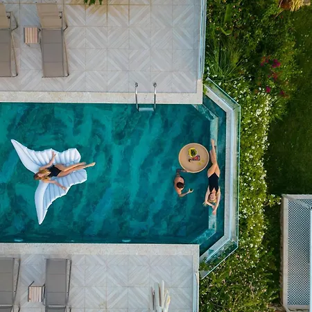 Beachfront White With Private Swimming Pool Kalkan